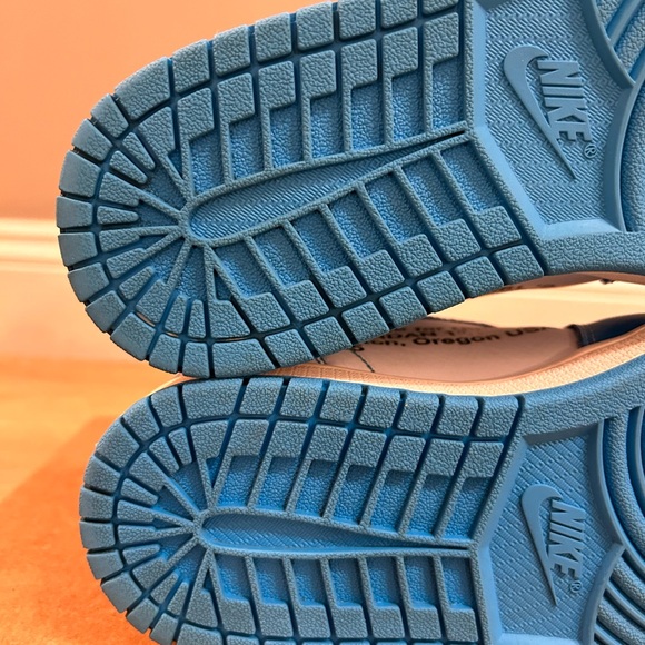 Sold…Size 6.5 Jordan x Off-White UNC … view all pics … with replacement box - Picture 6 of 7